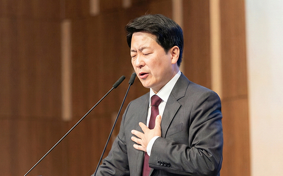 김우준 담임목사 사진